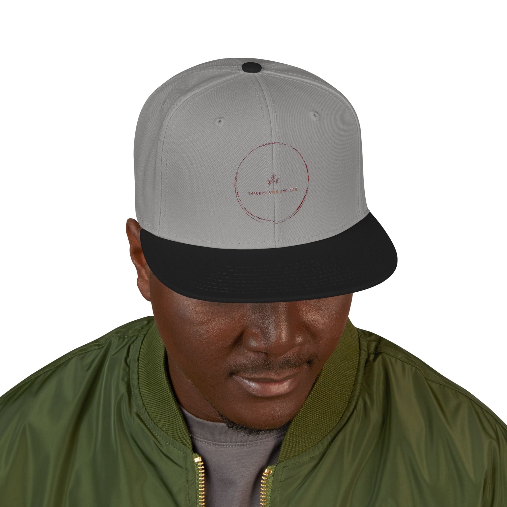Embroidered Crescent Moon Snapback Hat – Minimal Night Sky Streetwear