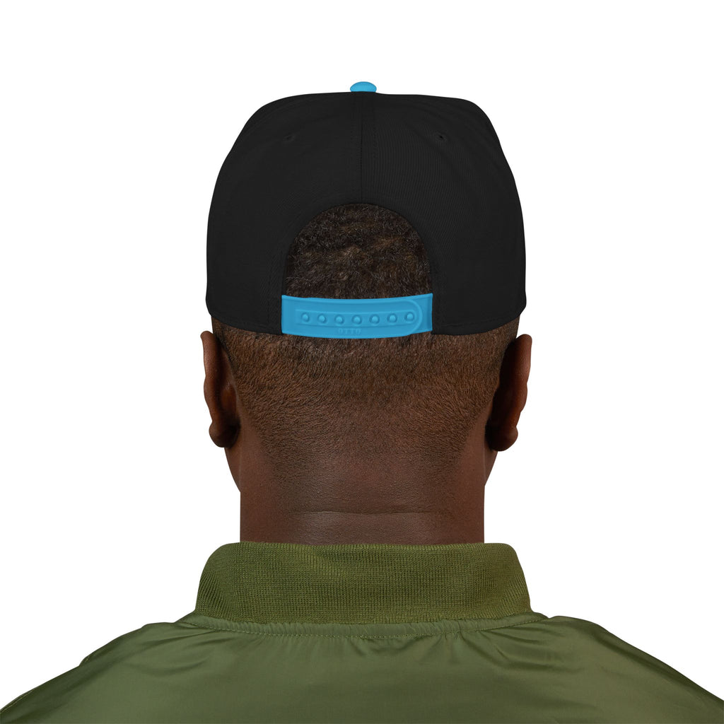 Embroidered Crescent Moon Snapback Hat – Minimal Night Sky Streetwear