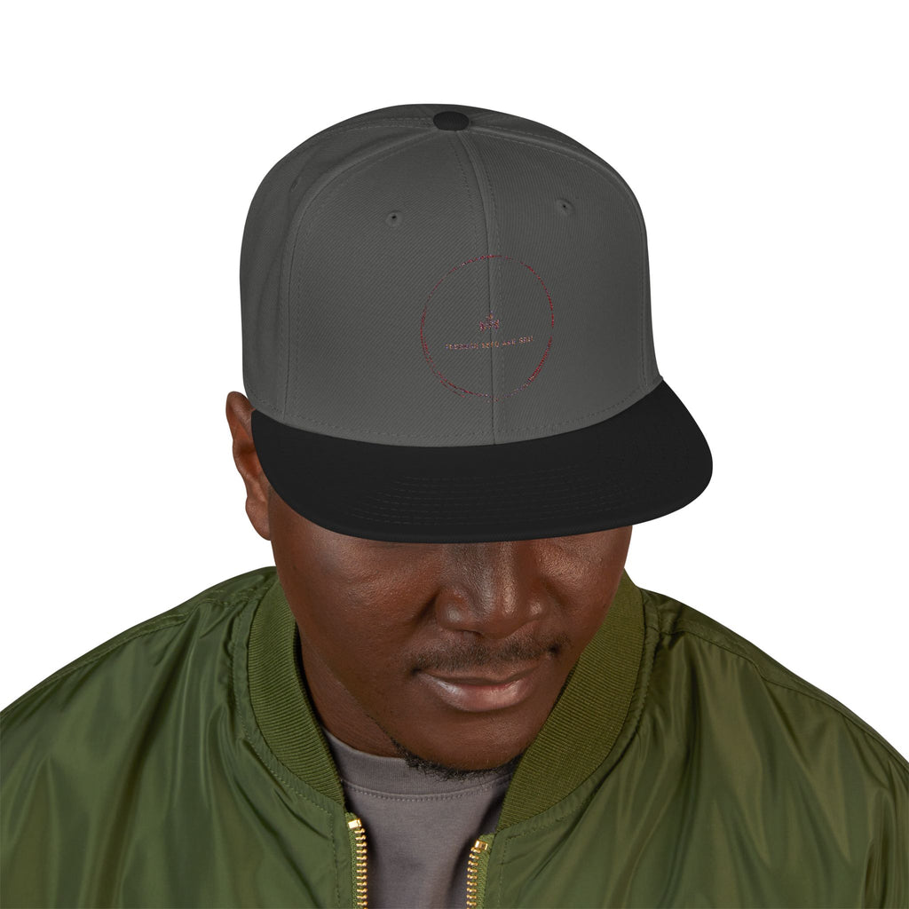Embroidered Crescent Moon Snapback Hat – Minimal Night Sky Streetwear